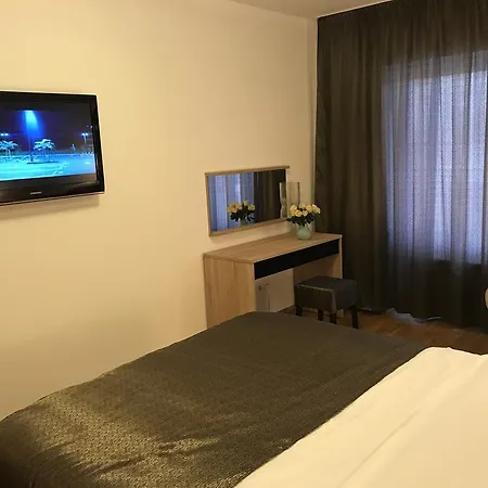 Newtown Apartament *